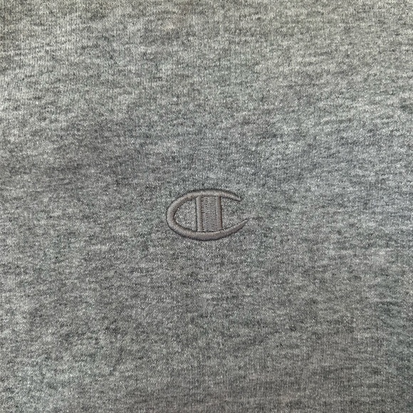 Champion grey crew neck size medium!! - Picture 3 of 6